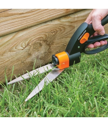 FISKARS - TESOURA PARA CORTAR GRAMA FISKARS - TESOURA PARA CORTAR GRAMA